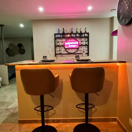 Love hotel Le Boudoir Suite&spa Malissard