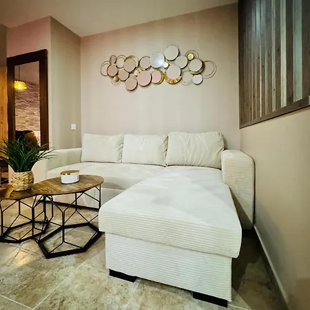 Le Boudoir Suite&spa Love hotel *